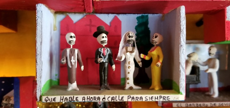 Travel or Else El Vez Mini Art Scene